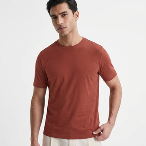 Camiseta Elegante de Algodón Peinado con Logotipo Frontal para Uso Formal o Casual, Múltiples Colores, Cómoda, Personalizable, Corte Holgado, Anti-Pilling - Product Image 1