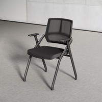 Chaise de bureau en maille respirante au design moderne avec table empilable Chaise de visiteur en plastique pour la formation et la réception à bas prix