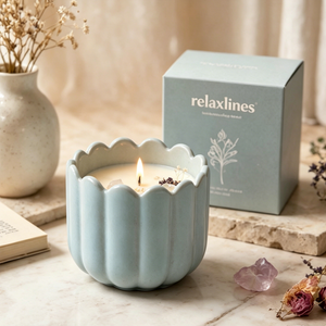 Bougie en pot en céramique personnalisée Relaxlines, bougies parfumées en cire de soja faites à la main, de différentes tailles et couleurs - Product Image 1