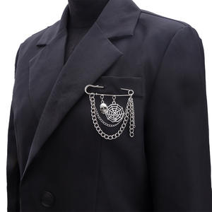 Broches de Moda de Aleación de Zinc con Cadena, Borla, Calavera, Telaraña, Oso, Perla y Estrella, Unisex, Decorativos para Fiestas - Product Image 4