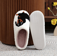Chaussons d'intérieur antidérapants unisexe en peluche avec doublure en fausse fourrure et broderie de chien teckel, collection hiver 2026, best-seller