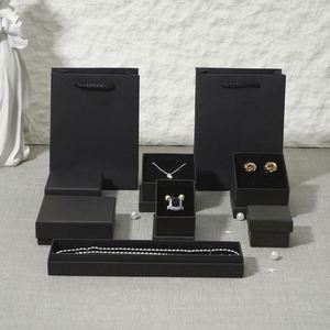 Joyero de regalo 2021, exquisito logotipo personalizado, collar de papel Kraft negro, pulsera, anillo, pendientes, más barato con joyero de esponja - Product Image 1