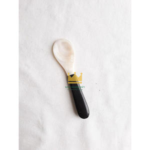 Cuillère à caviar en nacre naturelle, moderne, exquise, écologique, blanche, personnalisée, 10x2 cm, pour dîner élégant, en provenance du Vietnam - Product Image 2