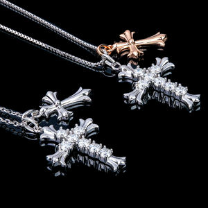 Collier Pendentif Double Croix Gothique Hip Hop Unisexe Rétro en Argent Sterling 925 Plaqué Or Blanc avec Moissanite VVS1 - Product Image 2