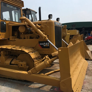 Topadora Usada D6D LGP Fabricada en Japón, Bulldozer de Orugas D5 con Capacidad de Aplicación de Asfalto de 4.5m en Venta - Product Image 1
