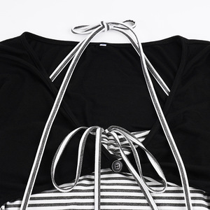 Conjunto de Duas Peças: Top Halter Listrado Deslumbrante e Cardigã Curto com Mangas Morcego e Amarração, Ajuste Slim, Estilo Casual - Product Image 5