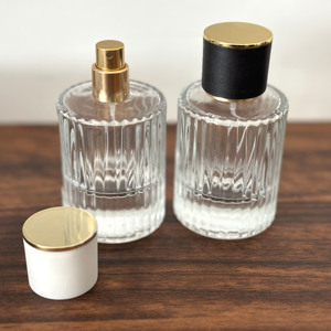 Hot Bán <span class=keywords><strong>30Ml</strong></span> Thủy Tinh Trong Suốt Chai Nước Hoa <span class=keywords><strong>50Ml</strong></span> Dọc Sọc Dày Dưới Nước Hoa Thủy Tinh Phun Biểu Tượng Tùy Chỉnh Hộp - Product Image 4