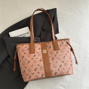 2025 nuevo diseño de lujo con estampado de lazo de gato, bolso con hebilla para mujer, bolso con espejo, bolso de viaje de gran capacidad, bolso de hombro - Product Image 1