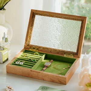 Boîte à bijoux de Noël en bois massif vintage avec couvercle en verre, motif floral, pour rangement et présentation de colliers, bagues et boucles d'oreilles - Vente en gros - Product Image 1