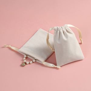 Sac à bijoux en velours élégant de haute qualité 7x9 cm, petite pochette avec cordon de serrage en ruban pour vos collections de pierres précieuses - Product Image 6