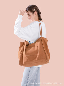 Sac fourre-tout décontracté léger en toile de coton personnalisé 8OZ 12OZ 16OZ avec poche avant et bandoulière - Product Image 4