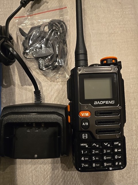 BAOFENG K68 3000mAh Battery Ham Handheld Radio 2-Way Walkie Talkie Earpiece 8W