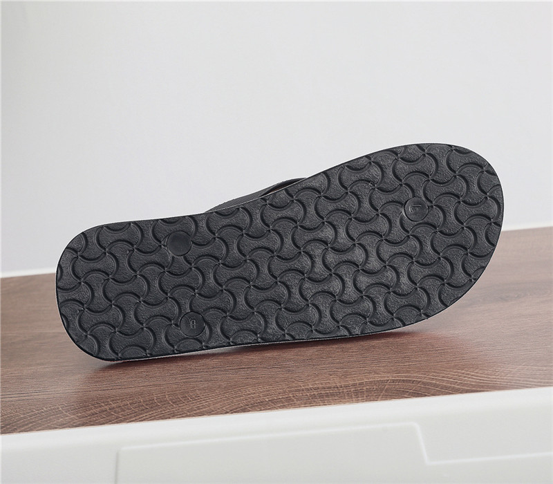 Fashion Men Flipflops Shoes Summer Men Flip Flops Beach Anti-Slip Casual Slippers