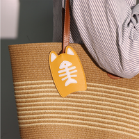 Porte-clés en cuir PU motif chat de dessin animé mignon, étui de protection portable pour clés avec design extractible motif arête de poisson pour usage quotidien