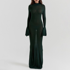 เดรสยาวถักสีเขียวป่ารักษ์โลก ผลิตภัณฑ์แฟชั่นที่ยั่งยืน วัสดุออร์แกนิก ดีไซน์ทันสมัย ชุดเดรสสั่งตัดได้ - Product Image 6