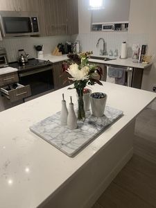 ถาดเสิร์ฟเค้กหินอ่อนธรรมชาติขนาด16นิ้วอุปกรณ์อบขนมอบ - Product Image 4