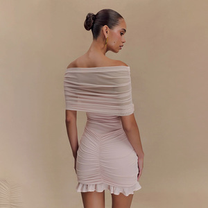 Vestido ajustado con hombros descubiertos, fruncido y volantes, cintura natural, vestido de cóctel - Product Image 3