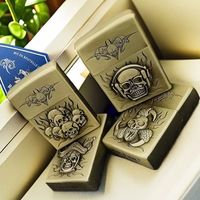 Briquet à kérosène en métal coupe-vent, design fantaisie, série Happy, motif tête de fantôme en relief, avec allumage à coton, cadeau créatif