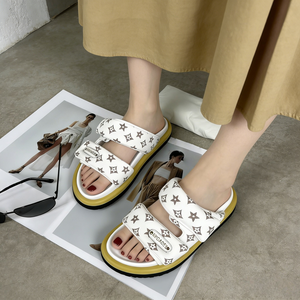 Sandalias de Playa de Lujo para Mujer con Logotipo Personalizado de Alta Calidad |   Sandalias para Mujer 2026 |   Sandalias de Estilo Vacacional a la Moda - Product Image 3