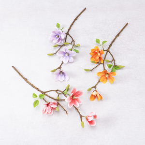 Fleurs artificielles en soie de pivoine, d'hibiscus et de magnolia à 3 têtes de style classique ; Décorations murales pour studio photo et mariages - Product Image 1