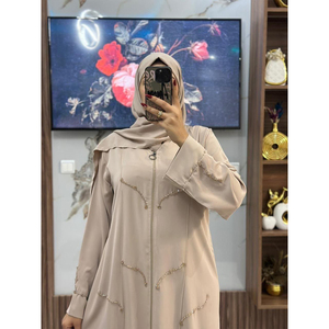 Abaya Larga de Diseñador con Adornos de Volantes y Cuentas de Ágata, y Conjunto de Pañuelo para un Vestimentario Elegante y Modesto - Product Image 2