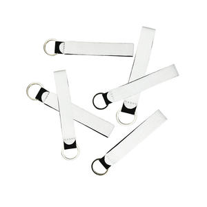 Barato al por mayor DIY sublimación espacios en blanco neopreno muñequera llaveros blanco impermeable llavero en Stock - Product Image 3