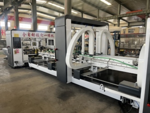 Máquina Automática de Plegado y Encolado de Cajas de Cartón Corrugado con Sistema de Bloqueo Inferior Pre-plegable - Product Image 2