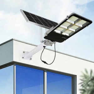 Lampadaires solaires LED populaires en gros, en plastique monobloc, étanches, avec batterie, garantie 5 ans, CRI 95 élevé, télécommande - Product Image 6