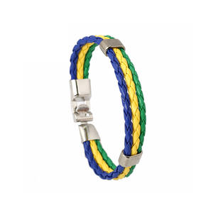 2026 Mundo <span class=keywords><strong>de</strong></span> fútbol EE. UU. Canadá México bandera Color cuero pulsera PU minimalista tejido Bandera Nacional pulsera - Product Image 6