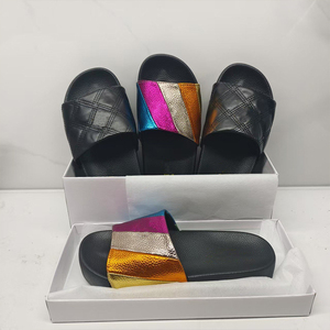 <span class=keywords><strong>Chaussures</strong></span> pour femmes à rayures colorées tendance, Nouveauté de luxe, Chaussons plats épais et Sandales à bride unique de haute qualité, Essentiels pour la maison, En promotion - Product Image 1