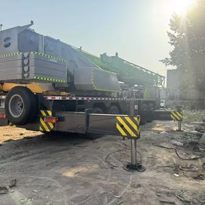 Grue sur camion Zoomlion C3000K, équipement de levage mobile, palan de construction robuste, moteur Cummins, moment de charge élevé, garantie 1 an - Product Image 3