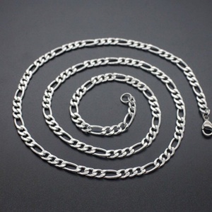 Muestra Gratuita de Cadena Figaro de Acero Inoxidable Personalizada en Plata y Oro para la Fabricación de Joyas - Product Image 3