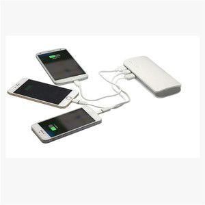 20000 mAh 3 uscita USB Powerbank 20000 mAh CE FCC Rohs caricatore Mobile Power Bank 20000 mAh Exw prezzo <span class=keywords><strong>per</strong></span> <span class=keywords><strong>smartphone</strong></span> - Product Image 5