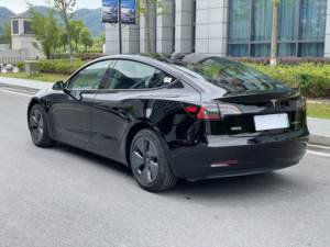 Le modèle <span class=keywords><strong>2022</strong></span> de <span class=keywords><strong>Tesla</strong></span> <span class=keywords><strong>Model</strong></span> <span class=keywords><strong>3</strong></span>, la version à propulsion arrière, est un véhicule électrique pur professionnel à prix d'exportation bas. - Product Image 4