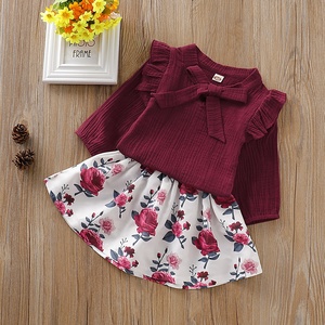 De la ropa de los niños de manga larga Tops impreso falda de dos piezas traje de cuerpo traje de niñas en rojo - Product Image 2