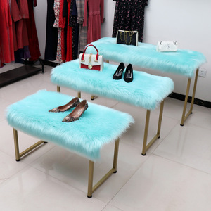 Alfombra rectangular de felpa azul para mostrador de tienda de ropa, alfombra moderna de fibra química de color sólido - Product Image 1