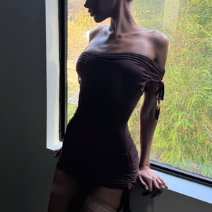 Nuevo Diseño, Vestido de Fiesta Y2K Personalizado, Vestido Sexy de Un Hombro, Vestido Mini de Algodón Elástico de Color Sólido, Vestido en Línea A para Mujer - Product Image 2