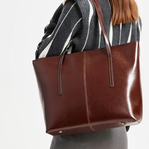 Indian Exporter Leather <b>Shoulder</b> Bag For Ladies With Adjustable <b>Strap</b> And Modern Styling Available In Bulk Quantity - Product Image 3