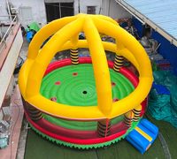 Jeux gonflables jaunes et rouges Wipeout Game Wrecking Ball, jeux interactifs pour enfants et adultes