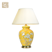 Lampe de table électrique en céramique européenne moderne faite à la main avec abat-jour en forme de tambour pour la décoration intérieure