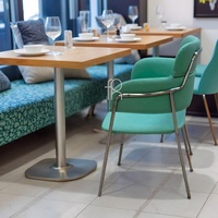 Ensemble table et chaises de restaurant contemporain en cuir et bois pour cafés et hôtels (FOH-BC45)