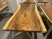 Dosette de singe en bois d'acacia à bord vivant pour bureau à manger Table basse unique en bois de Suar massif