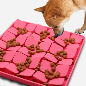 Alas Makan Hewan Peliharaan Silikon Desain Daun Persegi Panjang Multifungsi Berkualitas Tinggi, Alas Jilat Anjing Silikon - Product Image 2