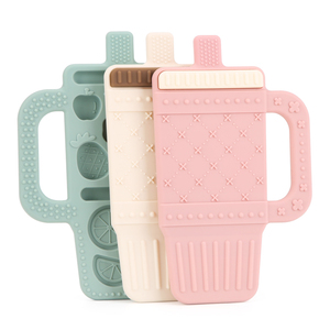 Marchandises ponctuelles sans BPA <span class=keywords><strong>de</strong></span> qualité alimentaire Silicone dessin animé bouteille d'eau anneau <span class=keywords><strong>de</strong></span> dentition motifs <span class=keywords><strong>de</strong></span> fruits texturés pour le soulagement <span class=keywords><strong>de</strong></span> la dentition des nourrissons - Product Image 2