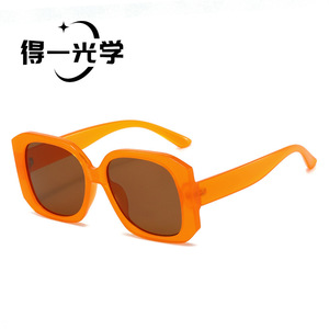 Oversized Square Frame <b>Sunglasses</b> Black UV400 Women Fashion Sun Protection - Product Image 4