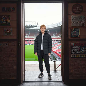 Kit de vêtements de football d'hiver parfait pour les stades de clubs de football - Product Image 5