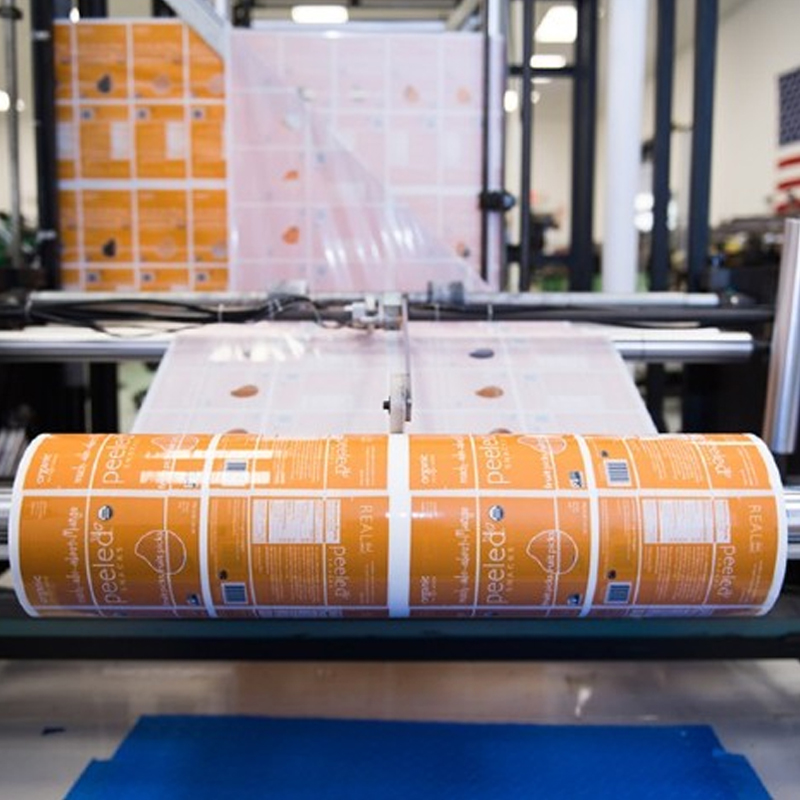 Stampa personalizzata foglio di plastica laminato termosaldabile flessibile materiali per imballaggio alimentare rotolo di pellicola per imballaggio automatico