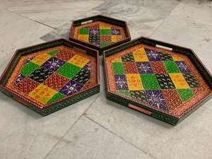 Plateau Meena en bois 100% de haute qualité pour le service de thé au café plateau en bois naturel de bonne qualité Design moderne approvisionnement en vrac de l'Inde - Product Image 2