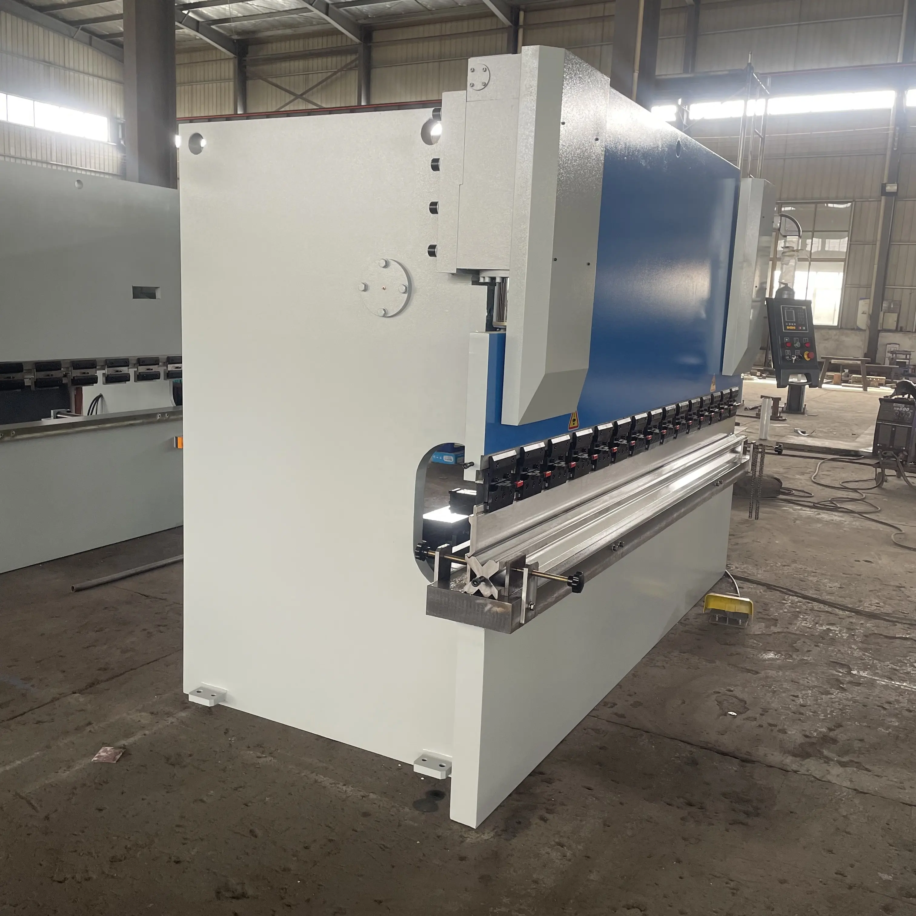 WC67Y 80 100 160 200 Ton 3200mm E21 NC Sheet Metal Oil Hydraulic Press Brake