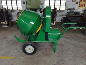 Mezcladora de Concreto Mini LOTUS, Motor Monofásico de 1.1 Hp, Potencia de Mezcla de 1 kW, Capacidad del Tambor de 200 Litros, 1 Año de Garantía, Fácil Mantenimiento - Product Image 1